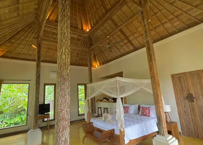 Thani * Ubud