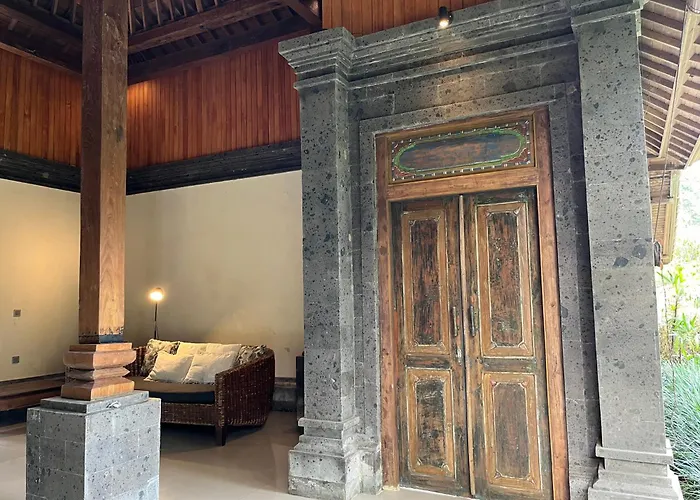 Thani Villa *